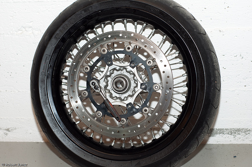 Front brake disc Front brake disc on the ktm 690 smc wheel