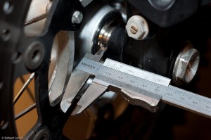 Test mounting of enduro front wheel